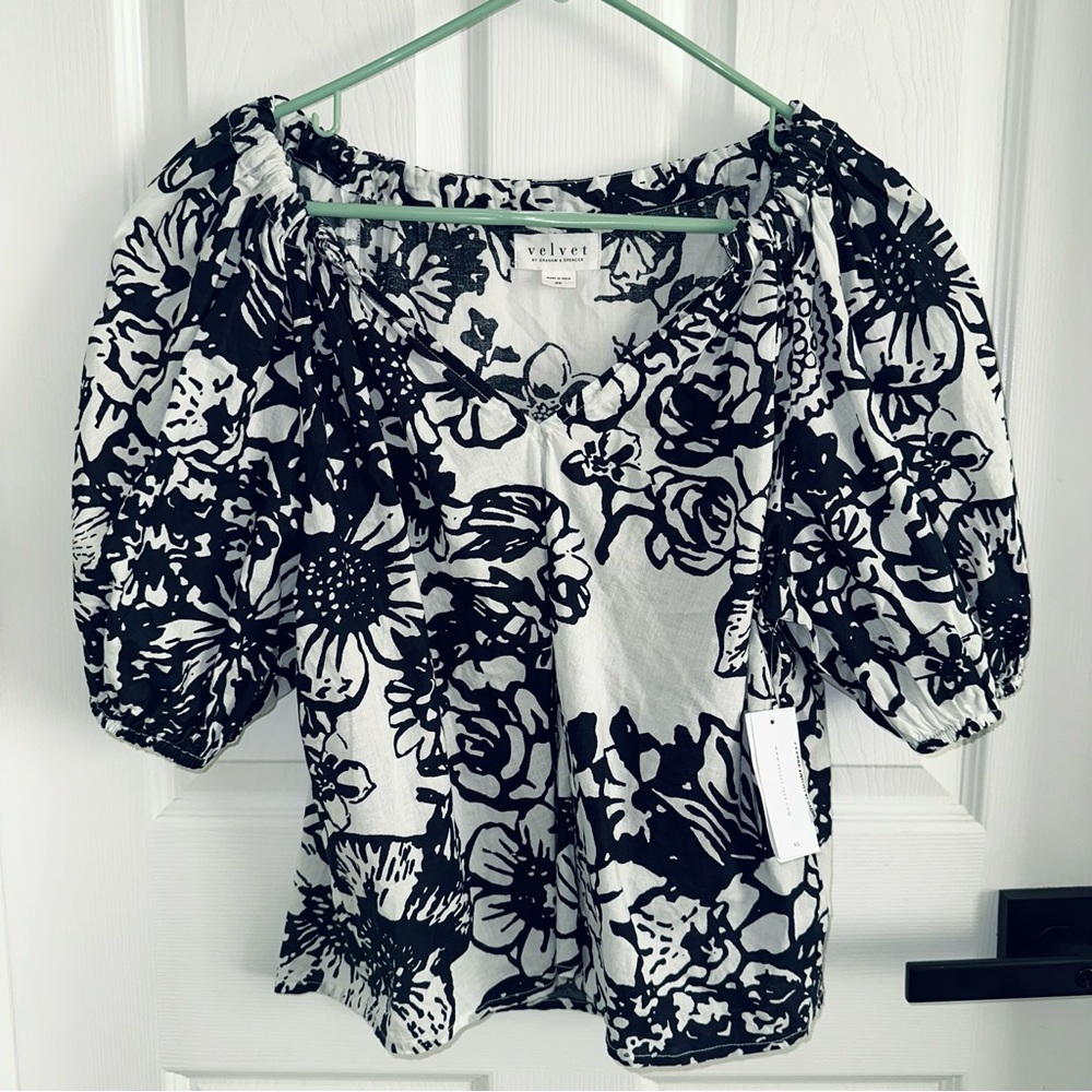 Velvet Women's Monochrome Floral Blouse